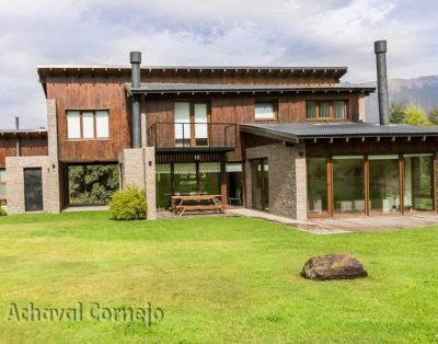 Excelente Casa Sobre El Golf con Vista a La Piedra de Habsburgo