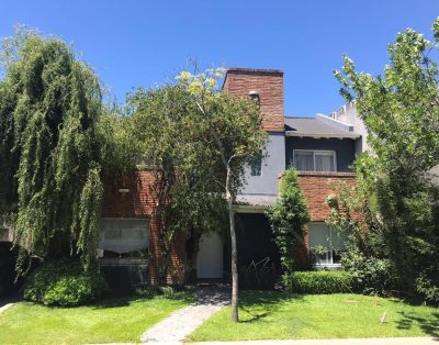 Casa en Alquiler Temporal de 3 Dorm. en Barrio Cerrado El Jacaranda – Zona Norte