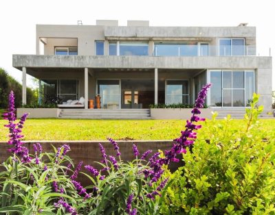 Espectacular Casa Moderna en Cabos del Lago, Nordelta