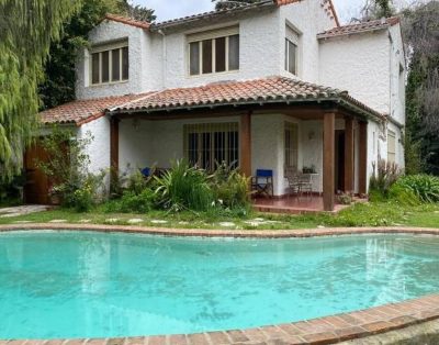 Casa con Jardín y Piscina en Martínez