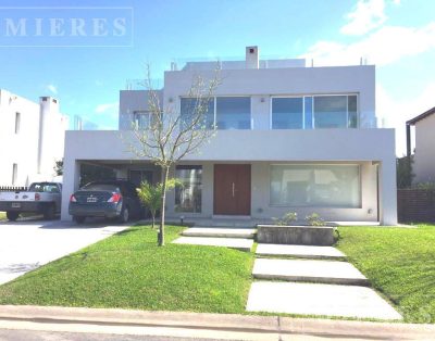 Casa en Alquiler de Verano en Los Alisos, Nordelta.