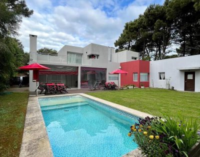 Casa en Alquiler Temporal en Pinamar 5 Ambientes con Piscina Para 8 P