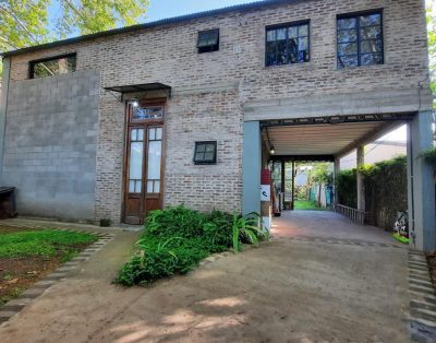 Casa en Alquiler de 1 Amb Parque Leloir