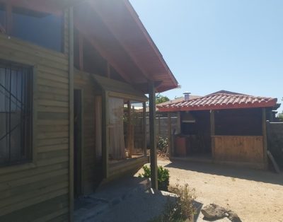 Arriendo casa 2 dormitorios en Pichilemu ( solo diario)