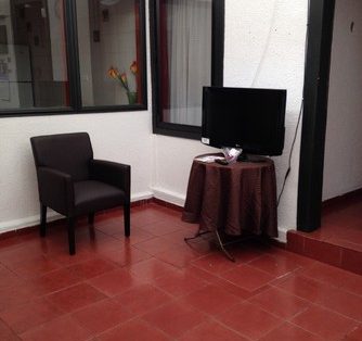 Arriendo Hermosas Habitaciones Hostal Reloj De Flores – $ 20.000