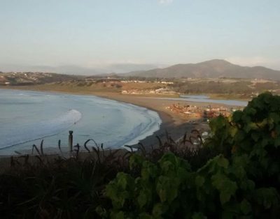 Hermosa casa frente al mar