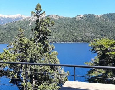 Increible Vista Al Lago Gutierrez Desde El Penon De Arelauquen