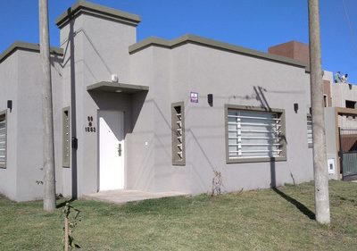 Casa A Estrenar En Necochea Tipo Ph 4 Pax/2 Cuartos, A 7 Minutos En Auto Del Parque Miguelillo Y A 8