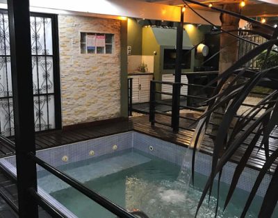 Complejo De Alquiler Temporario Con Piscina Climatizada