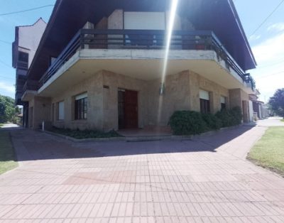 Chalet Tipo P.h 3 Amb C/dep. Y Cochera- Miramar Temporada 2023