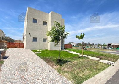 Casa En Alq. Temporario En Santa Lucia, Pilar Del Este, G.b.a. Zona Norte