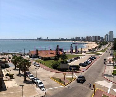 Apartamento Con Vista A La Mansa, 2 Dormitorios, 1 Bano, Muy Luminoso! – Punta Del Este Peninsula