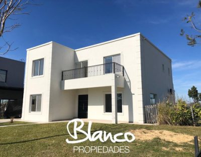 Alquiler Amoblado De Abril A Noviembre! Moderna Y Funcional Casa En Puertos Del Lago – Vistas