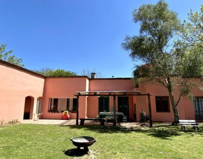 Casa Con Gran Jardin Y Pileta En San Antonio De Areco