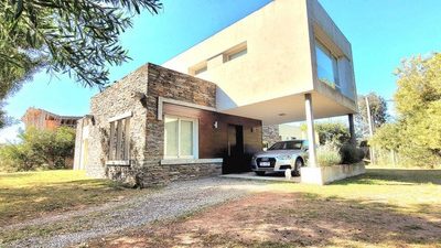 Casa Alquiler Verano Punta Del Este 4 Dormitorios Con Piscin