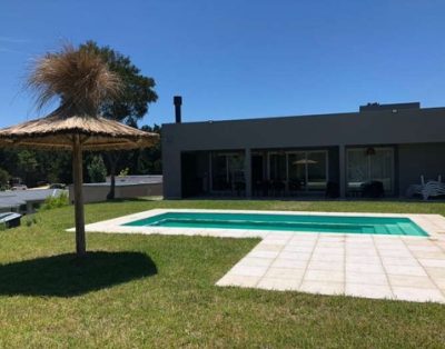 Alquiler De Casa En Costa Esmeralda, Senderos Ii Al 20 – Ref: 255