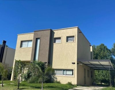 Gb Propiedades-casa En Venta 3 Dormitorios, La Canada De Pil