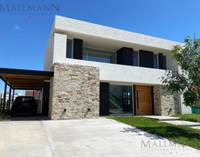 Casa En Lagoon | Mallmann Propiedaes