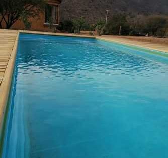 Parcela con piscina