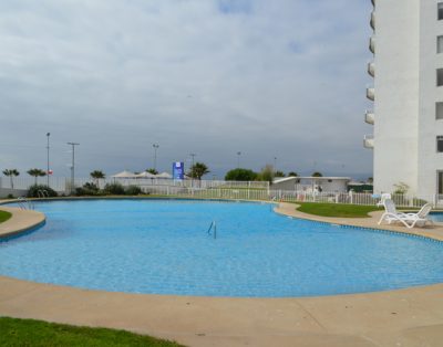 Arriendo 5 personas, frente a la playa, avda costanera