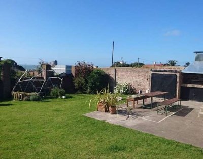 Casa Layla Gran Cabaña con vista al Mar a pasos de la Playa para 8 personas