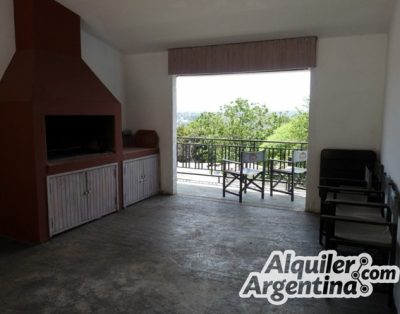 HERMOSA CASA GDE P/10 o mas PERS, CON VISTA A LA CIUDAD Y A LAS MONTAÑAS!