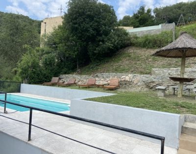 Casa con piscina climatizada exelente vista al lago