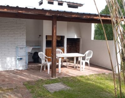 Casa Mar de Cobo a metros de la playa, Feriados estadia minima 3 noches