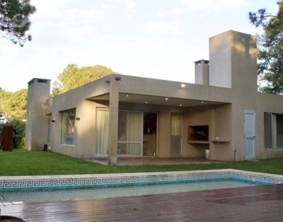 Chacra casa quinta con pileta en Pinamar