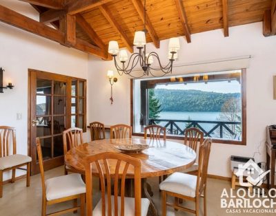 Alquiler Casa en Bariloche con Costa de Lago Nahuel Huapi. Barrio Cerrado. 10 PAX. Km16.