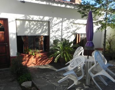 Alq chalet p/10 pers. 3 dorm. 2 baños5 cuadras del mar