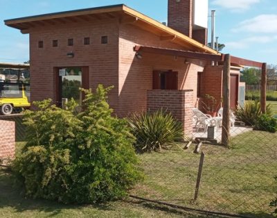 Alquiler Casa Nueva en Miramar en Excelente Ubicación Con Amplio Jardin