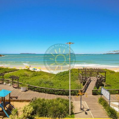 Apartamento de 2 dormitórios de frente para a praia de quatro ilhas – exclusivo.