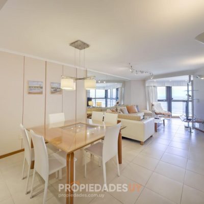 Departamento 2 dorm. y 2 baños en punta del este