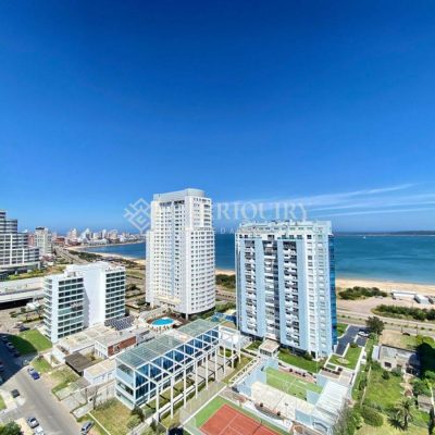 Apartamento en alquiler temporario playa mansa 3 dorm.