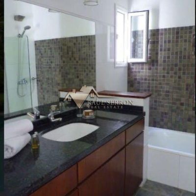 En alquiler reveión casa de 5 dorm., punta del este