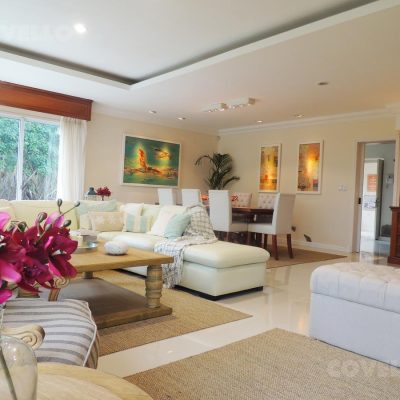 Venta ó alquiler casa de 4 dorm. con piscina y playroom, playa mansa