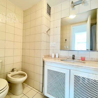 Venta departamento – 2 dorm. 2 baños – playa mansa ref: