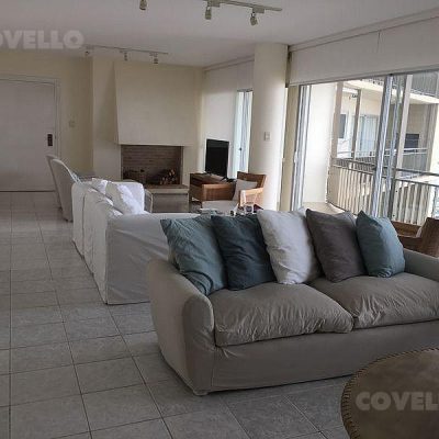 Venta edificio opus alpha, 3 domitorios màs servicio, playa brava