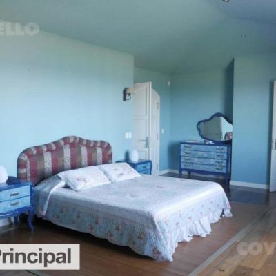 Mansion frente al mar con terreno de 8100 m² en parada 34 de playa mansa