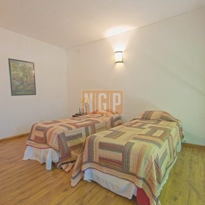 Excelente propiedad de 3 dorm. a pocos m del mar en montoya