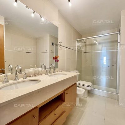 Apartamento de dos dorm. en venta en playa mansa, punta del este