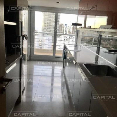 Apartamento tres dormitorio con vista playa mansa – venta