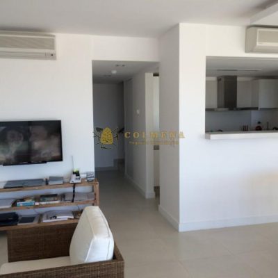 Apartamento dulplex en venta y alquiler temporario en exclusiva zona de punta ballena.
