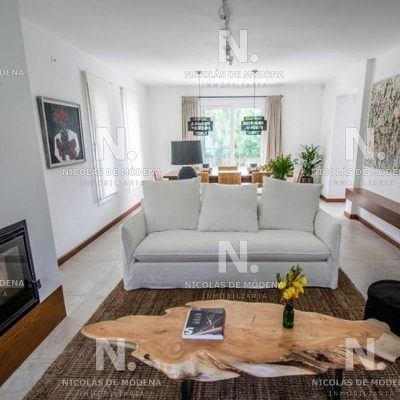 Rincon del indio! muy buena propiedad de excelente construcción