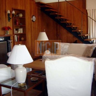 Hermosa casa en península