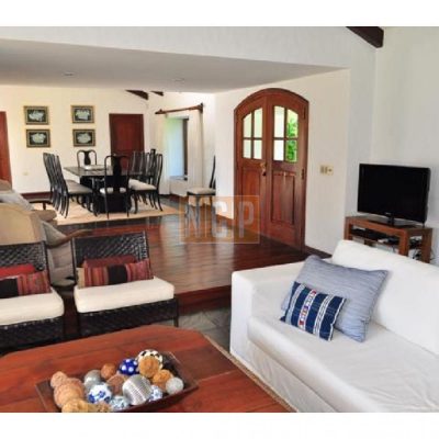 Casa en country, 4 dorm.