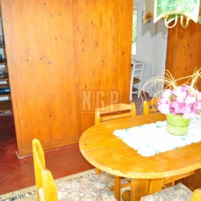 Casa ubicada en cantegril con lindo terreno
