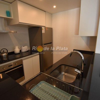 A 80 m del mar