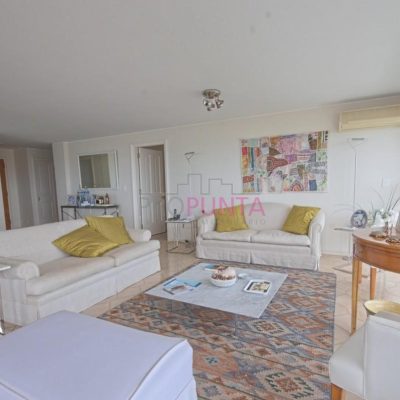 Apartamento frente al puerto
